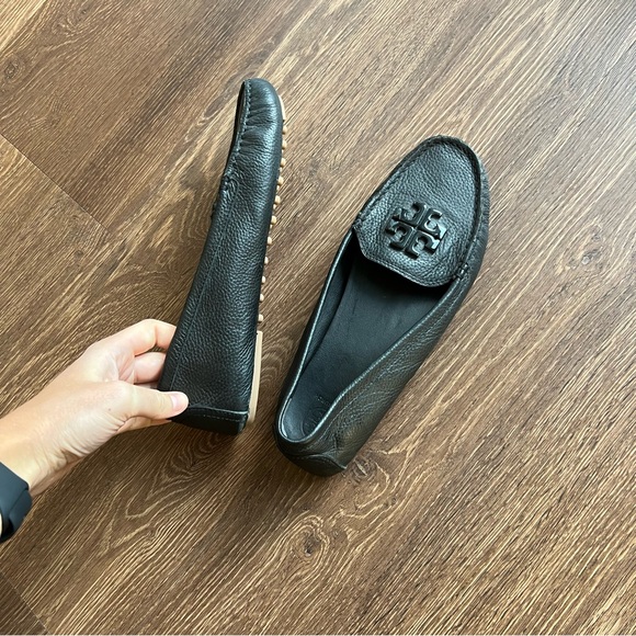 Tory Burch Black Lowell 2 Driver Tumbled Loafer Flats - Picture 5 of 13